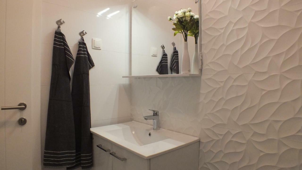 Apartment Paulina Novalja Exteriér fotografie